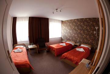 Фото номера Трехместный номер эконом-класса Отель Hotel Sowa г. Эльблонг 5