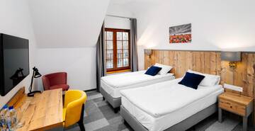 Фото номера Двухместный номер с 2 отдельными кроватями Отель Hotel Nowa Holandia г. Эльблонг 4
