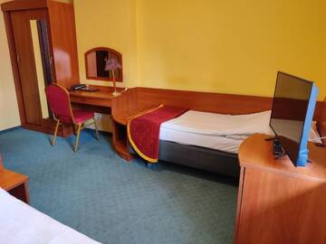 Фото номера Стандартный одноместный номер Отель HOTEL ŻUŁAWY г. Эльблонг 4