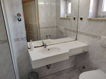 Фото номера Стандартный одноместный номер Отель HOTEL ŻUŁAWY г. Эльблонг 5