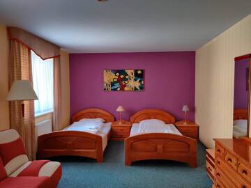 Фото номера Трехместный номер Отель HOTEL ŻUŁAWY г. Эльблонг 6